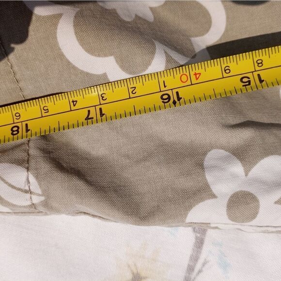 Islander Gray Floral Print Pockets Zipper Shorts 4 - Picture 6 of 10